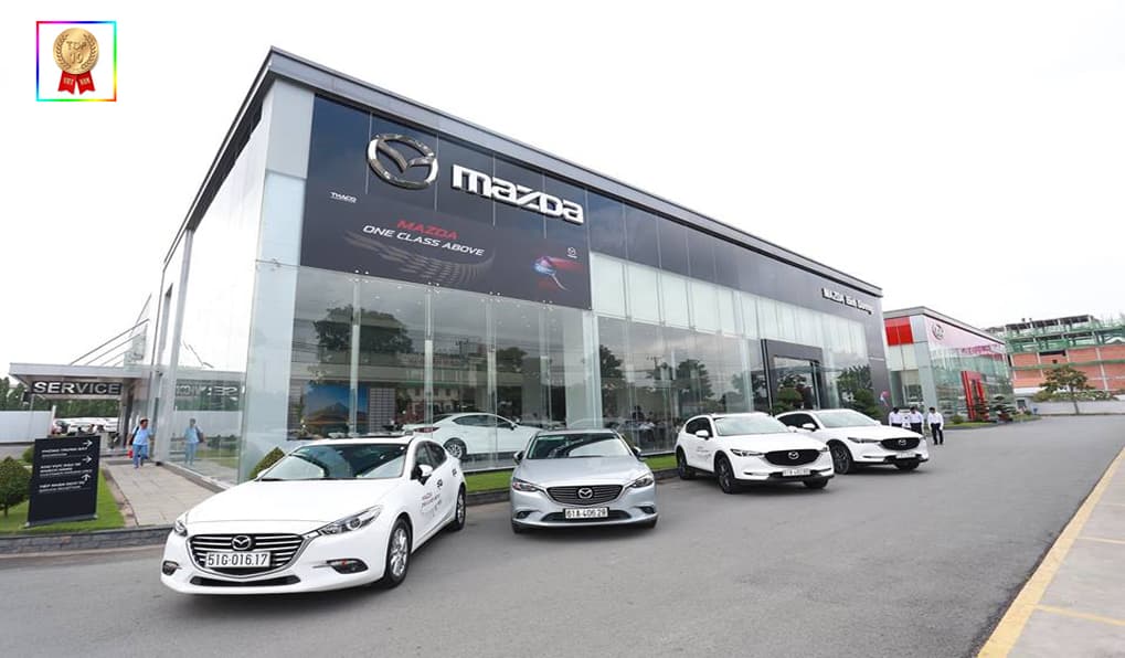 showroom ô tô Mazda